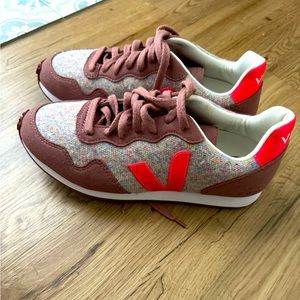 Veja Sneakers Dusty Pink, Tweed Sz 7/38 NWOT